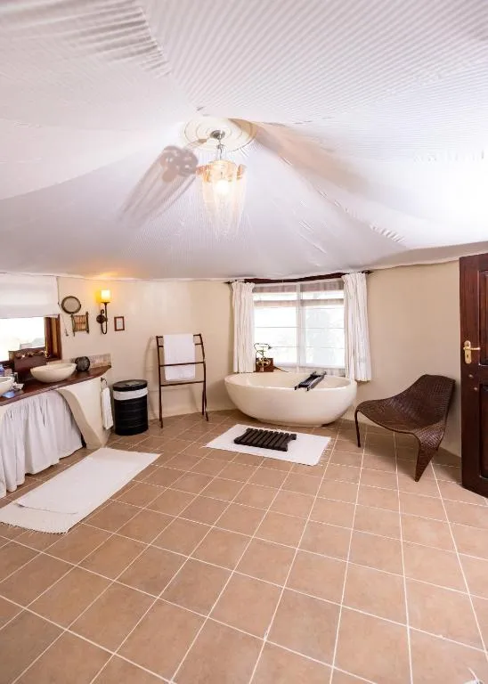 Olarro Lodge 2 Night Safari 10